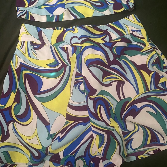 Express Two piece set - Picture 3 of 6